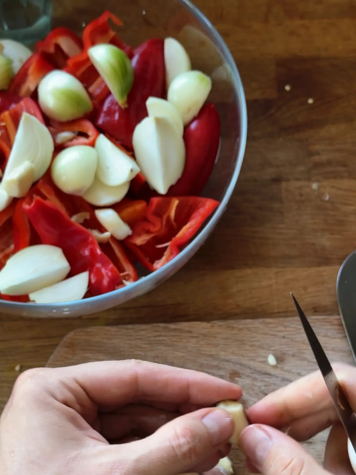 zupa aztecka pokrojone warzywa