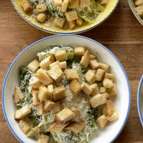 dekorujemy sałatkę cezar