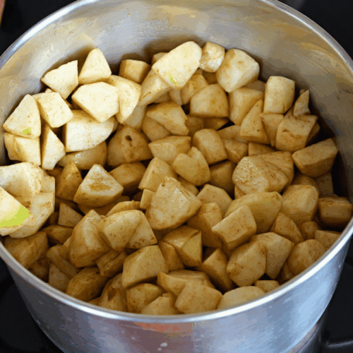 jak zrobić szarlotkę smażymy jabłka