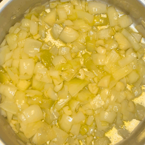 zupa rybna z dorszem cebula