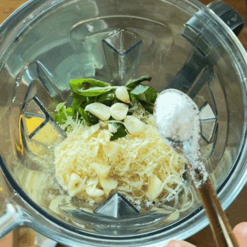 zielone pesto dodajemy sól pieprz
