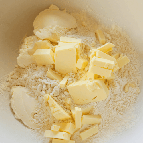 tarta dyniowa mieszamy mąkę