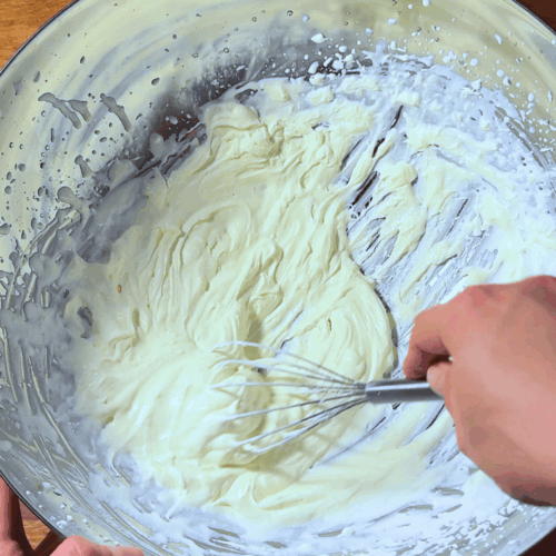 tiramisu pistacjowe ubijamy śmietankę