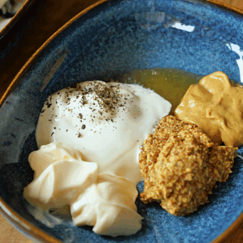 śledzie w sosie musztardowym, przygotowanie sosu