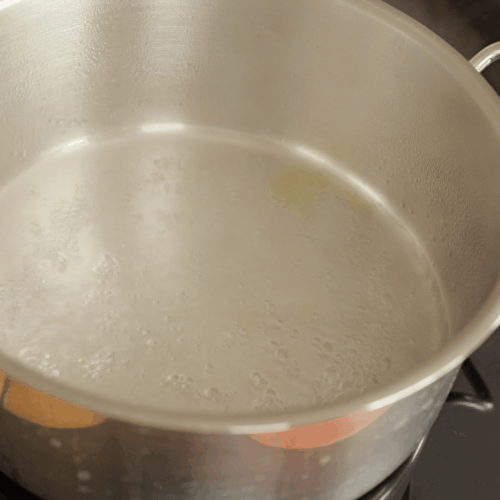 pak choi po chińsku, gotowanie wody