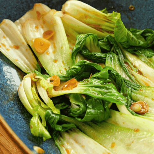 pak choi po chińsku, podanie