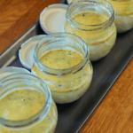 panna cotta z marakują, Nakładanie sosu