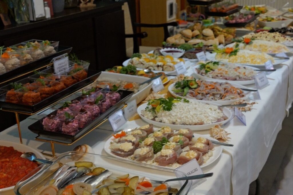 bufet śledziowy Barka Kołobrzeg