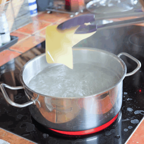 jak zrobić lasagne 2 gotujemy makaron