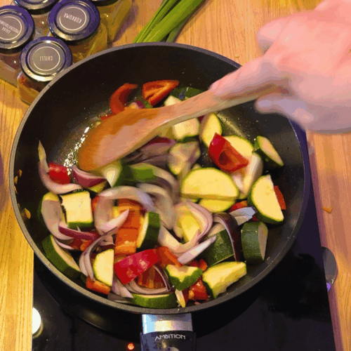 curry z batatów Smażenie pozostałych warzyw